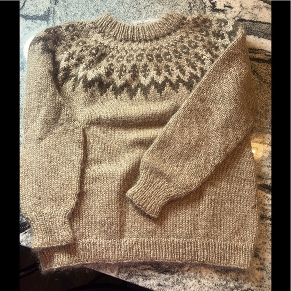 🔻🔻REDUCED🔻🔻Handmade knit sweater ! never worn - Picture 1 of 5